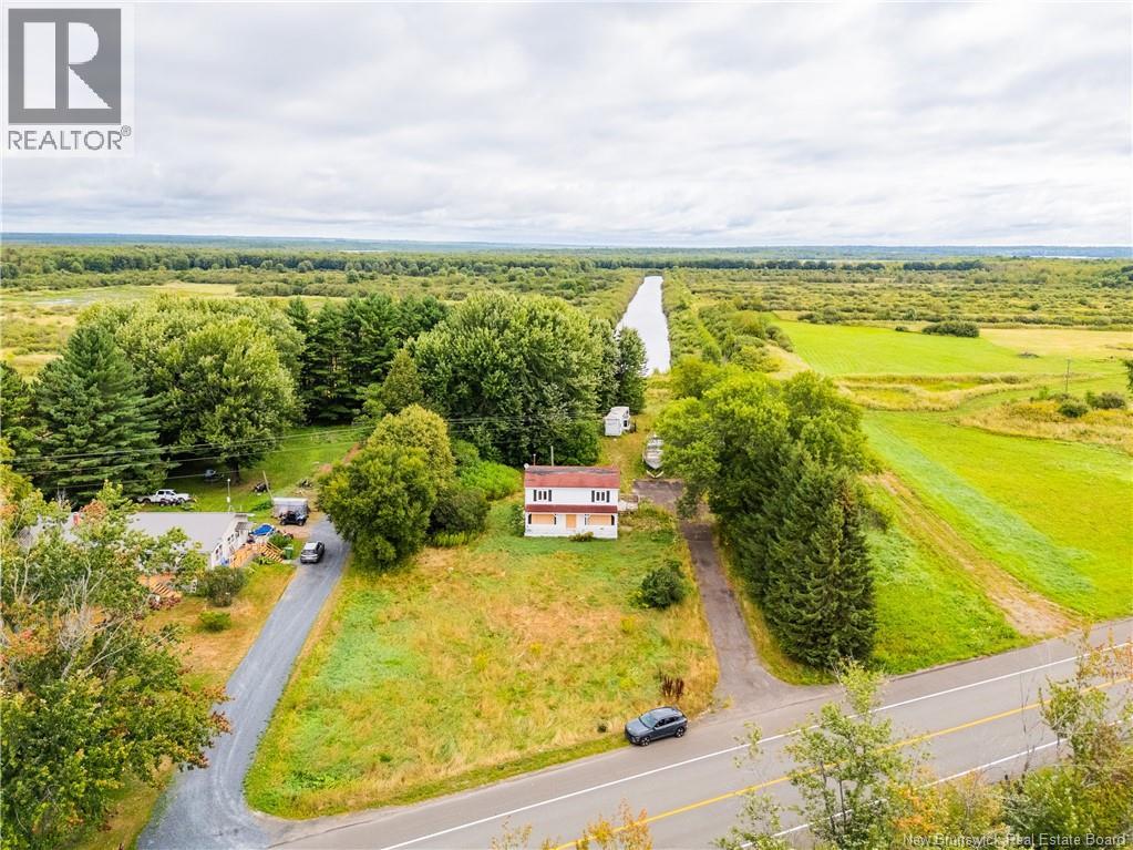 2359 Route 105, Sheffield, NB E3A 9K4