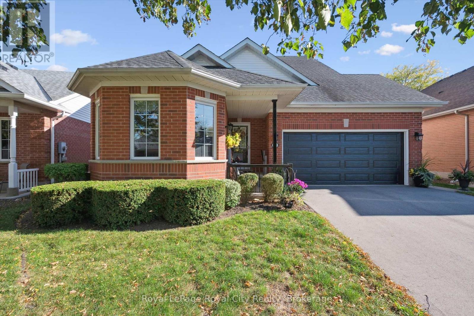 21 Cherry Blossom Cir, Guelph, ON N1G 4X7