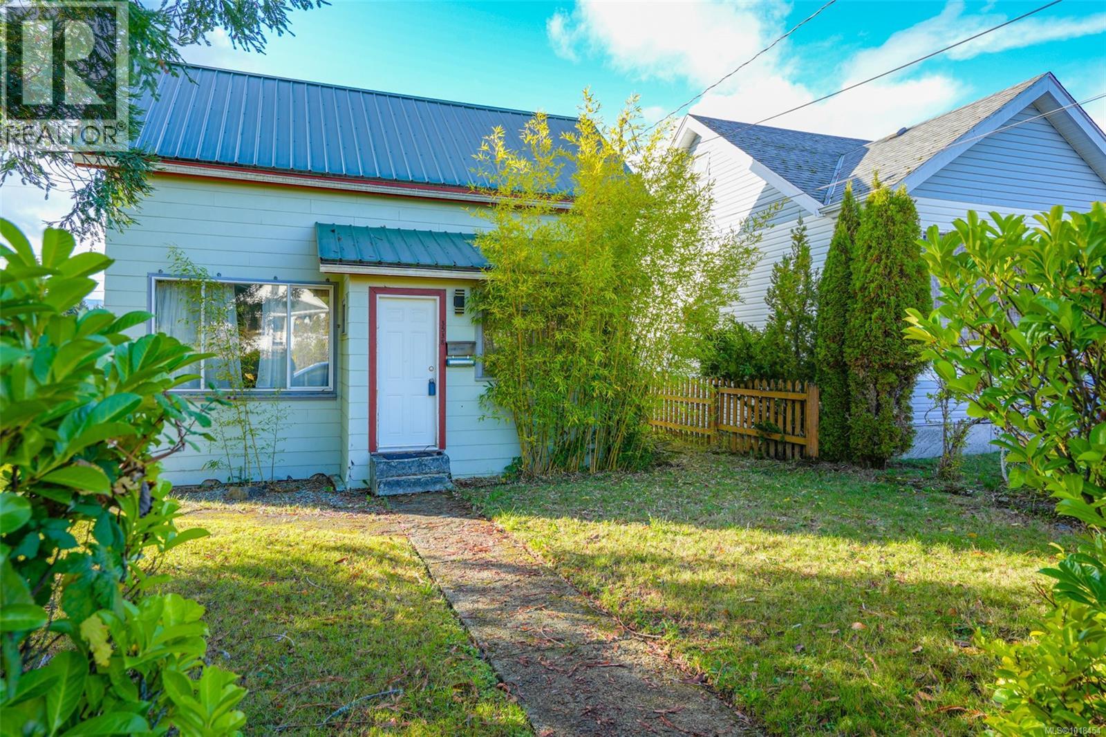 3538 11th Avenue, Port Alberni, BC V9Y 4Y7