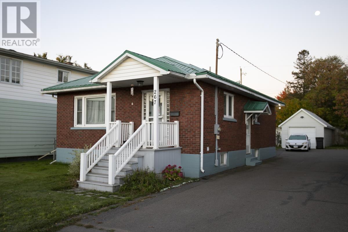 267 John St, Sault Ste. Marie, ON P6A 1P4