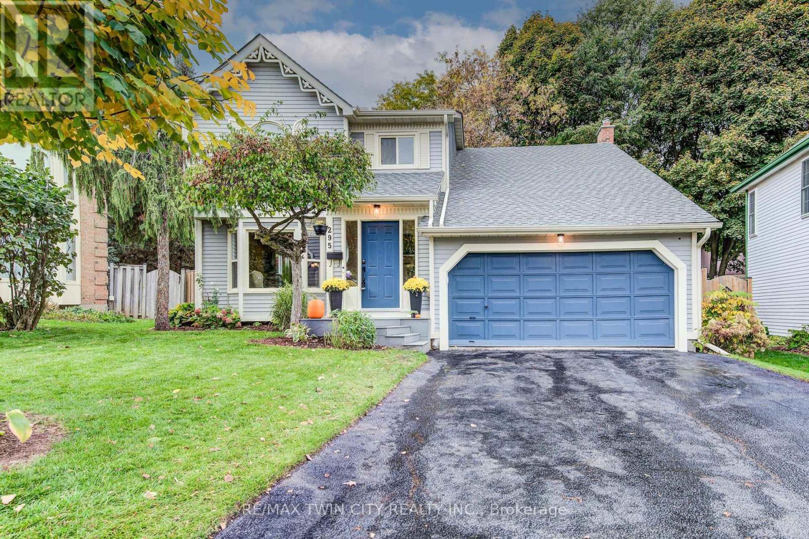 295 Wiltshire Pl, Waterloo, ON N2T 1R3