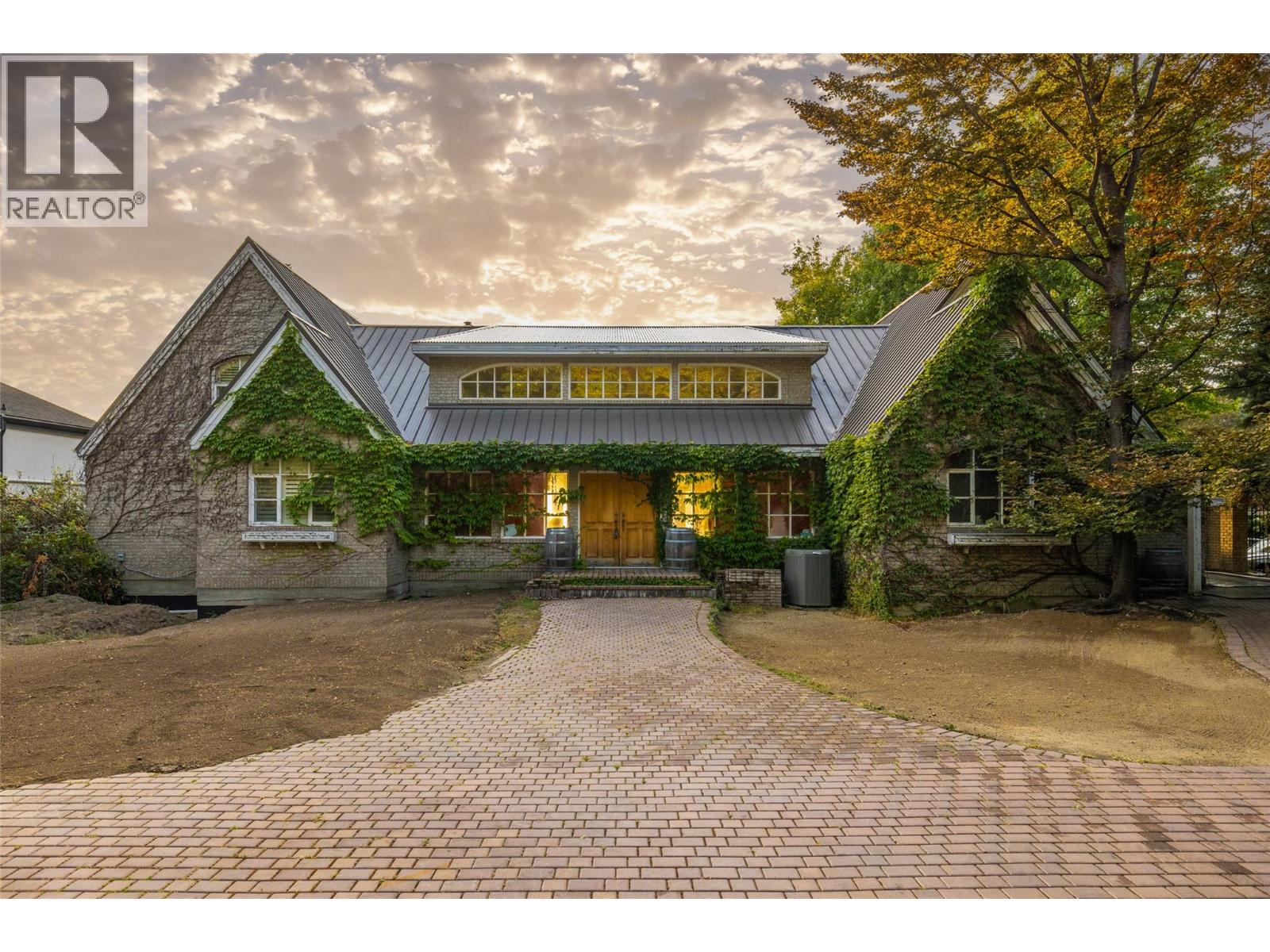 4614 Fuller Rd, Kelowna, BC V1W 1Z7