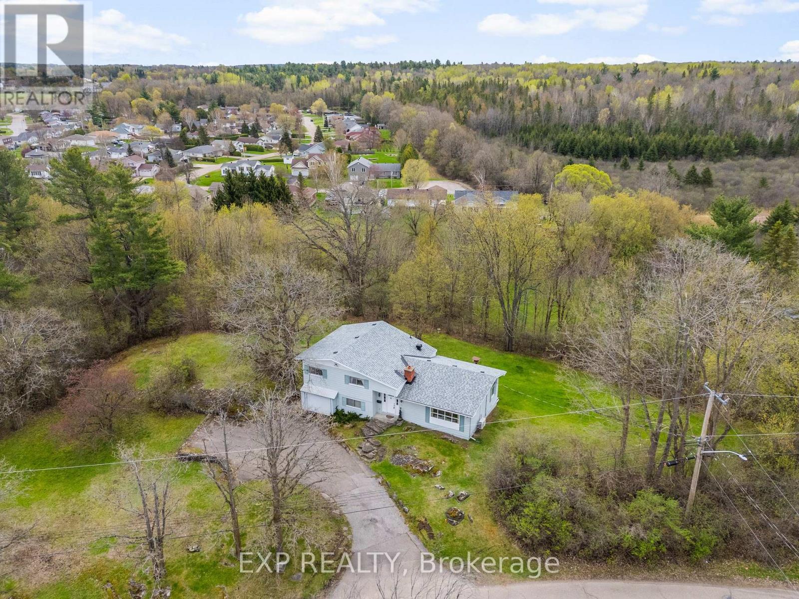 301 Opeongo Rd, Renfrew, ON K7V 2T6