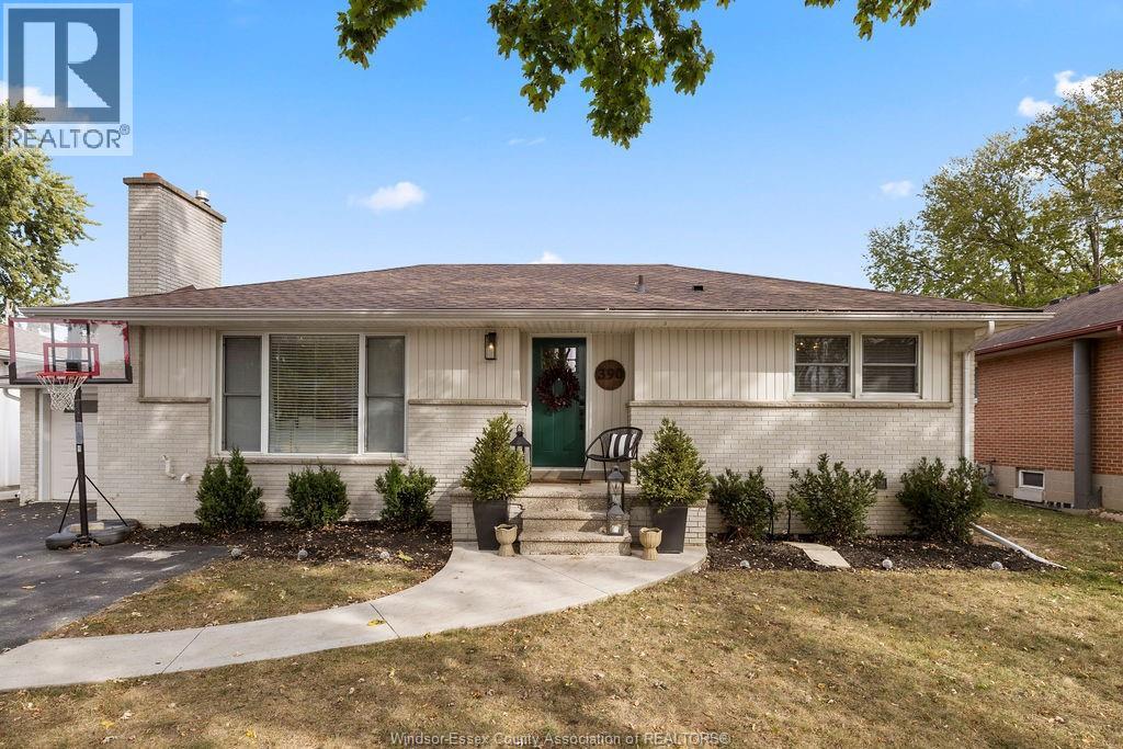 390 Grace Rd, Tecumseh, ON N8N 2G7