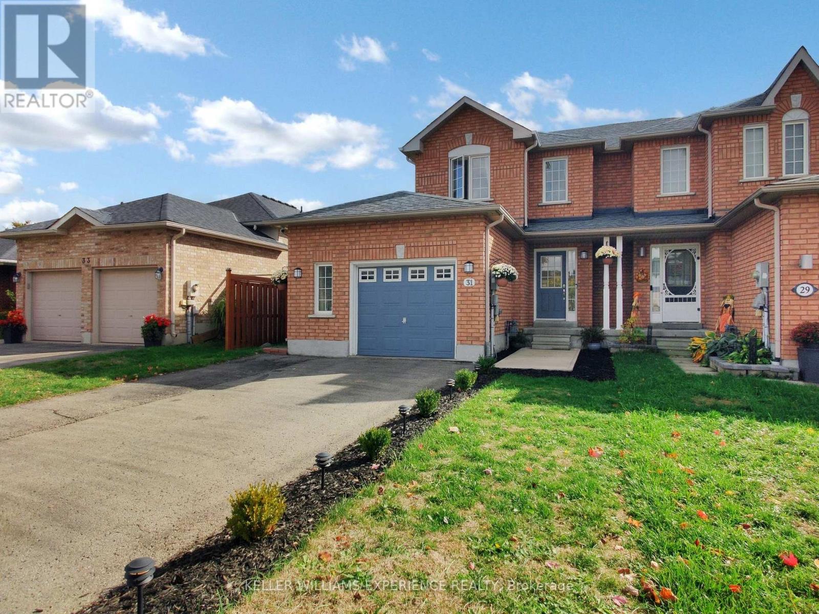 31 Gross Dr, Barrie, ON L4N 0P2