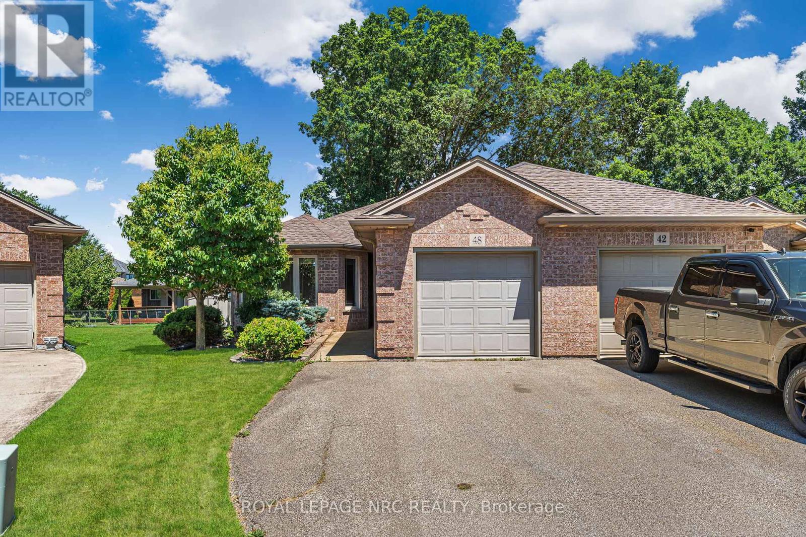 48 Bridgewater Ct, Welland, ON L3C 7M6
