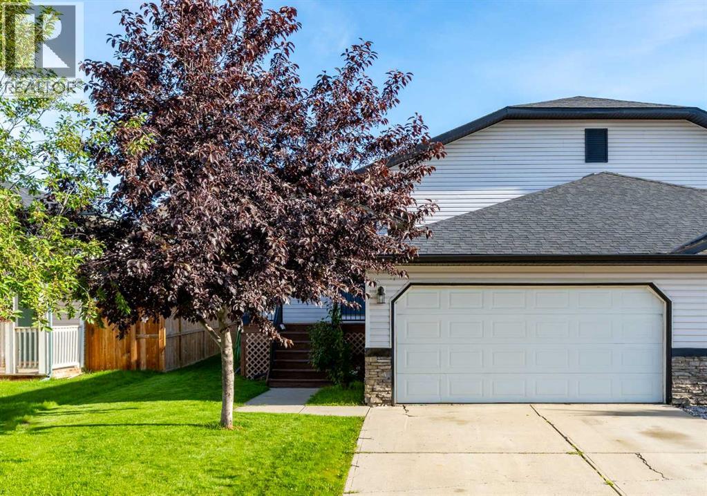 1422 Smith Ave, Crossfield, AB T0M 0S0