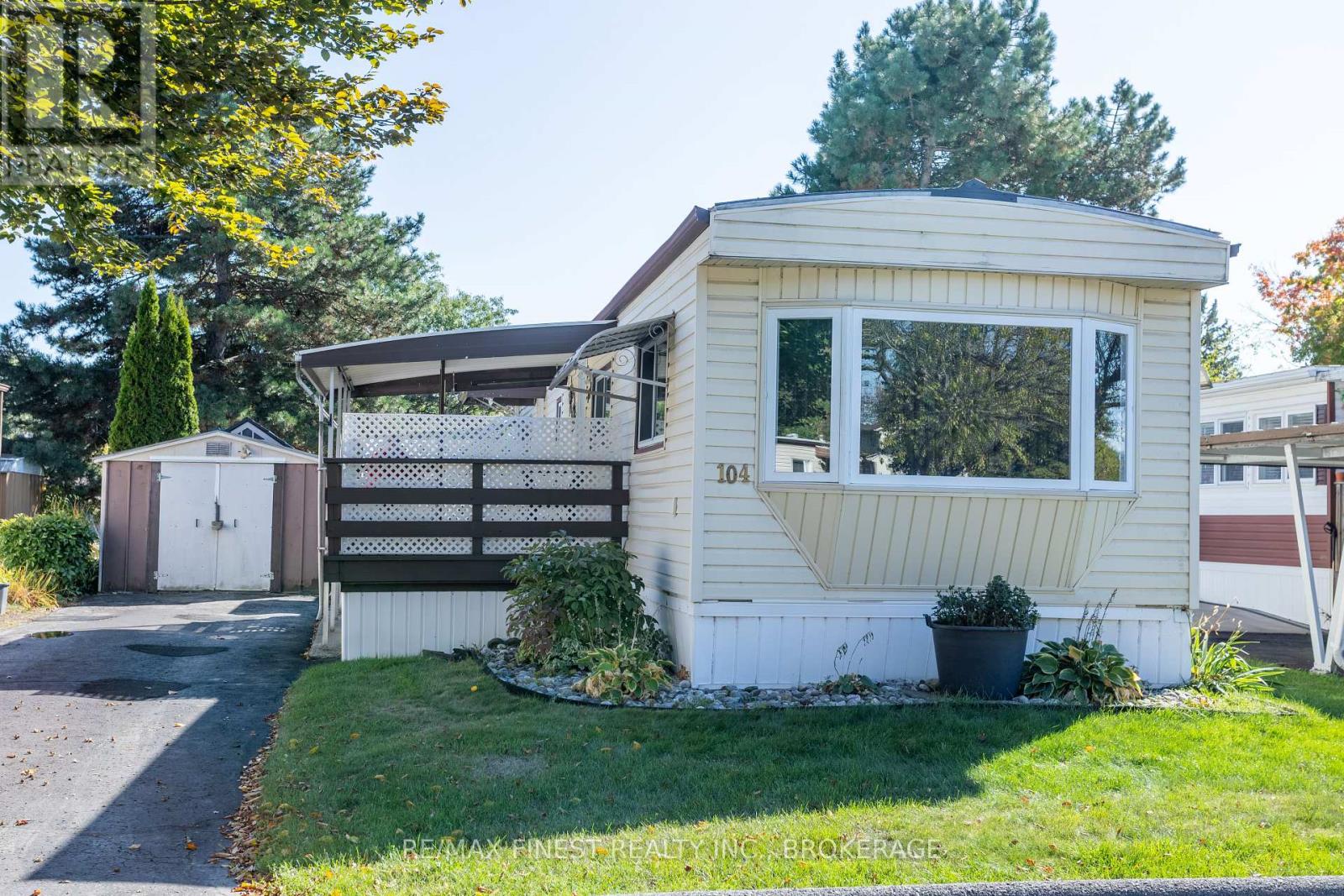 104 Worthington Way, Kingston, ON K7K 5C5