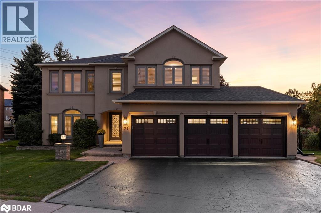 71 Cityview Cir, Barrie, ON L4N 7V1