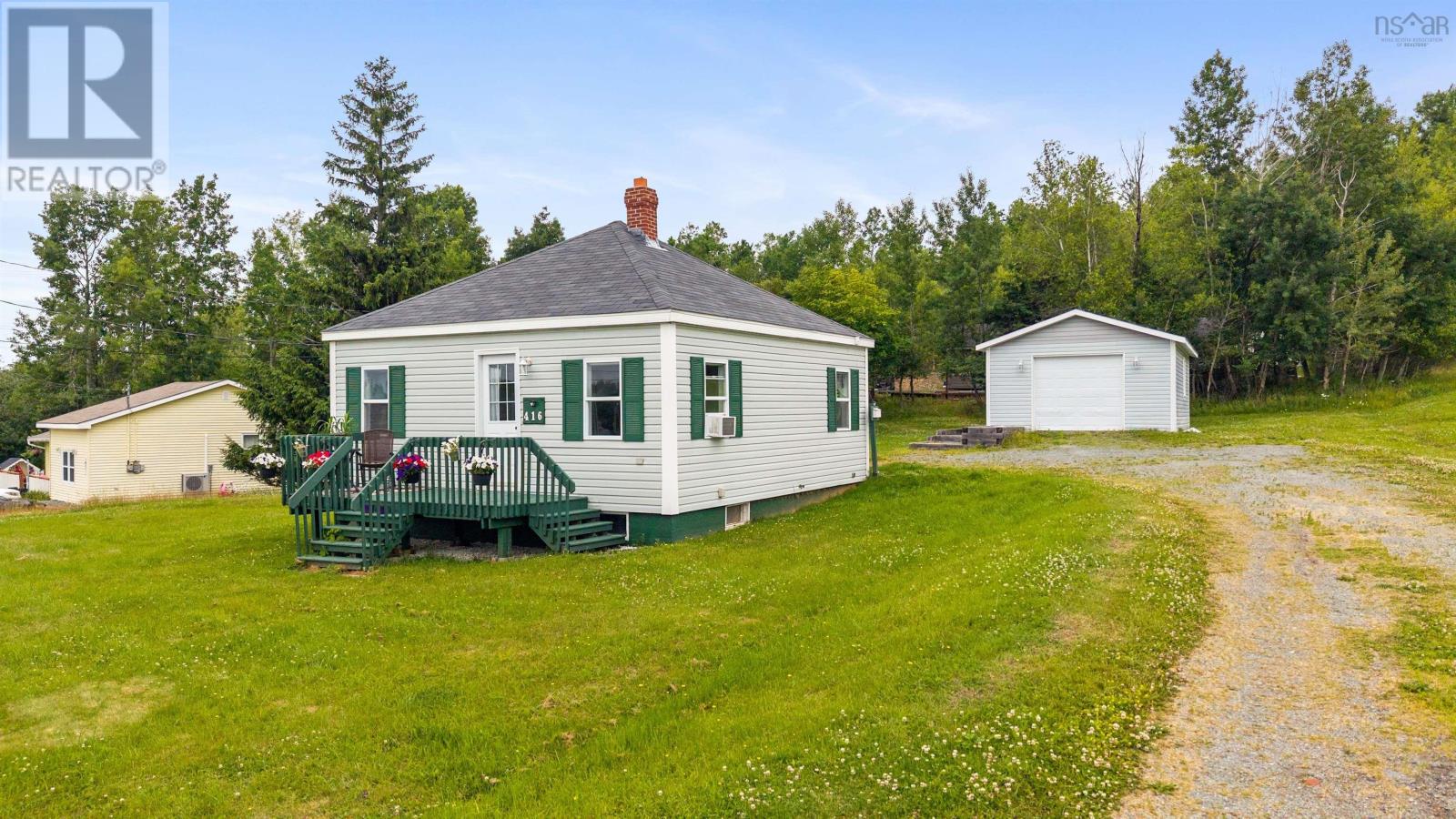 416 Vale Rd, New Glasgow, NS B2H 4W8