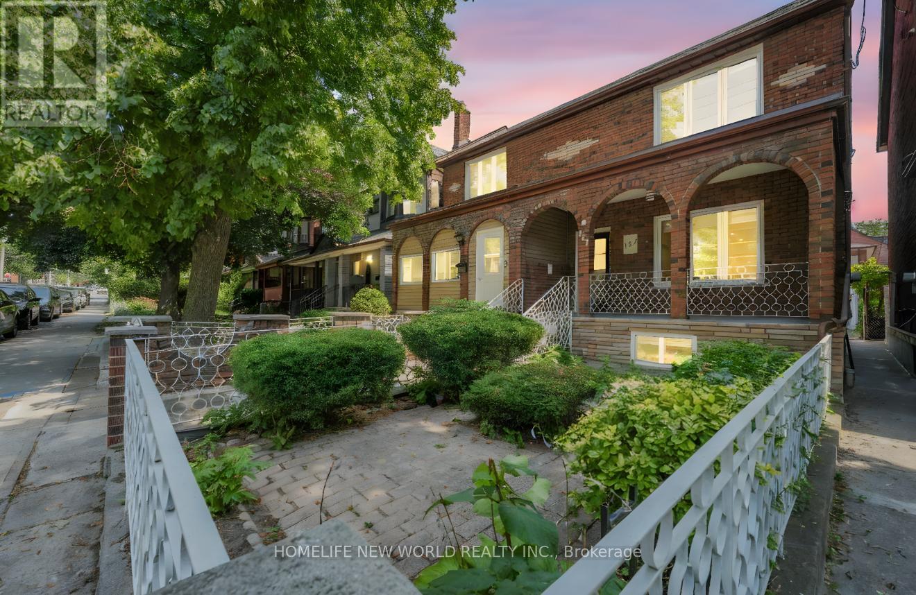 137 Gladstone Ave, Toronto, ON M6J 3L1
