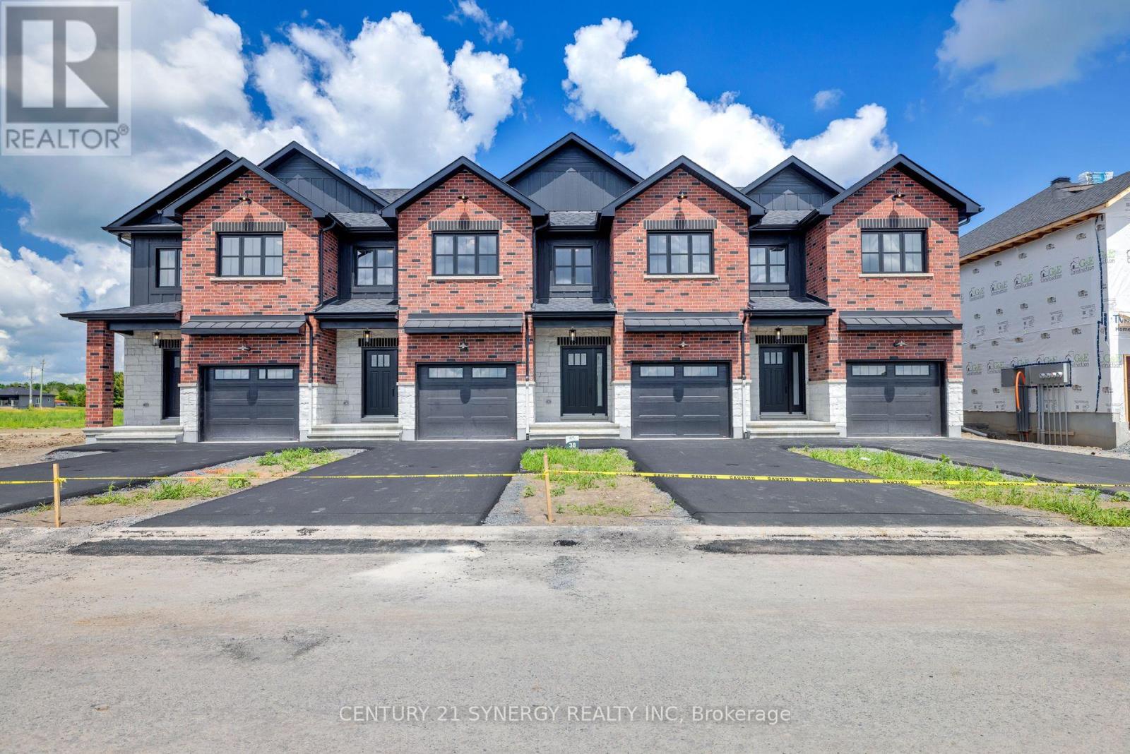 19 Helen St, North Stormont, ON K0A 1R0