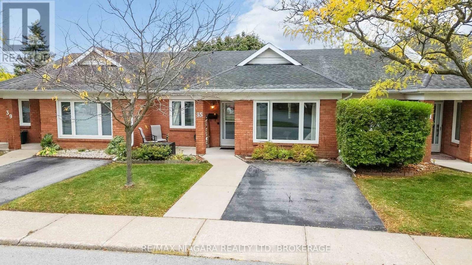 7 35 Nova Cres, Welland, ON L3C 6P8