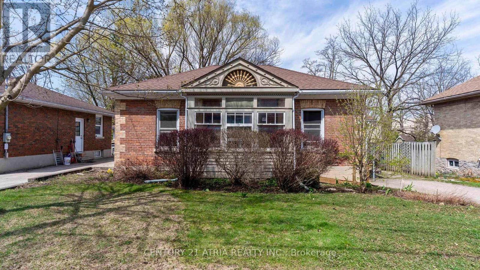 130 Wellington St S, St. Marys, ON N4X 1A6