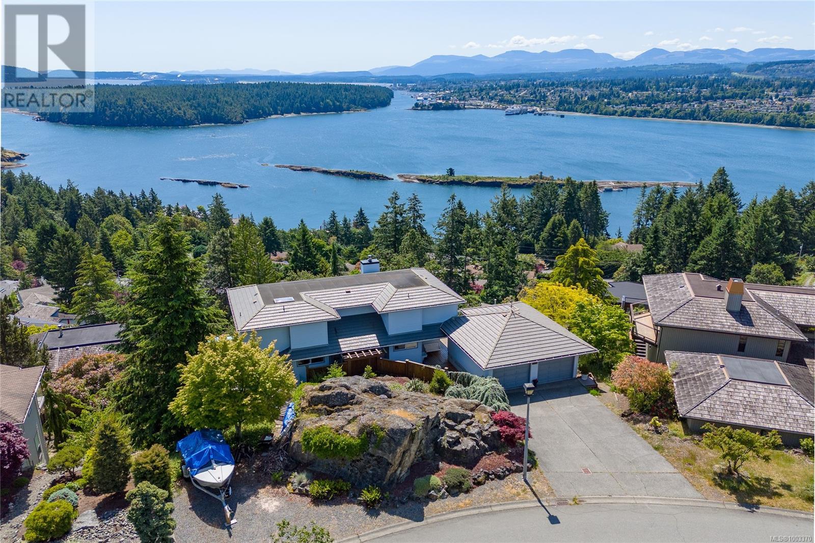 180 Canterbury Cres, Nanaimo, BC V9T 4S4