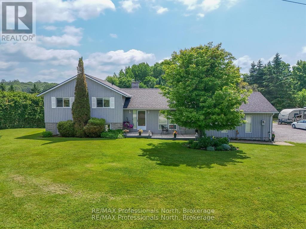 1287 Golden Beach Rd, Bracebridge, ON P1L 1W8