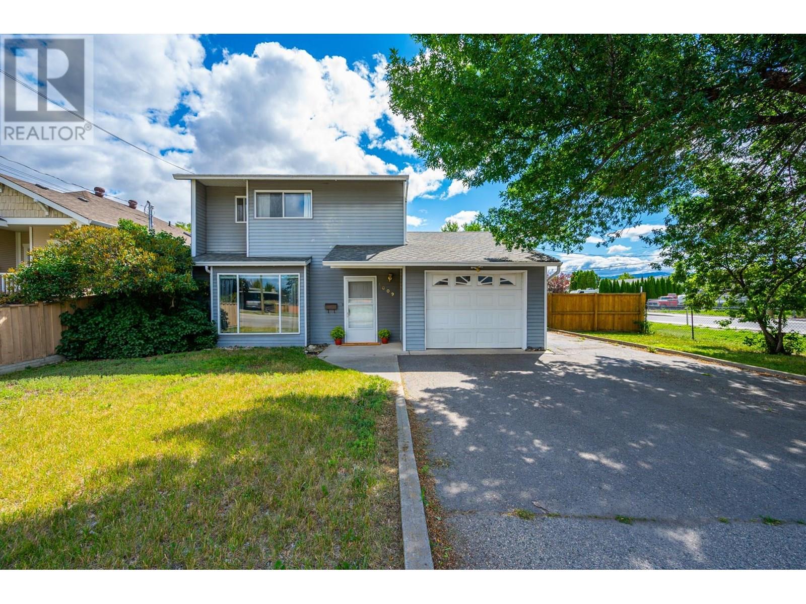 1009 Southill St, Kamloops, BC V2B 5M4