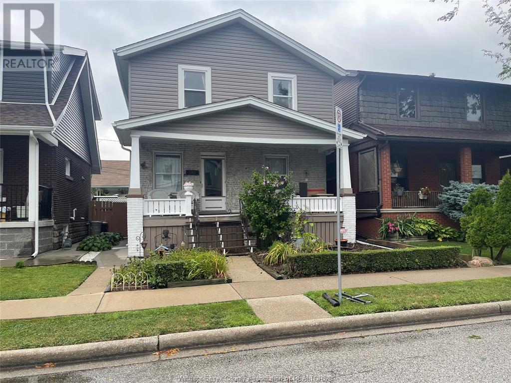 382 Pine, Windsor, ON N9A 6E2