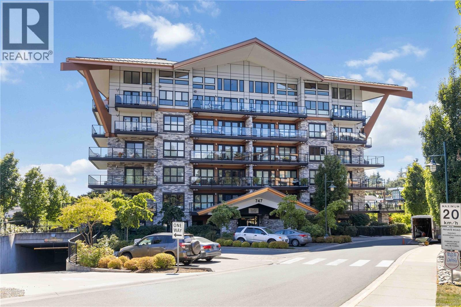 747 Travino Lane Unit 204, Saanich, BC V8Z 0E4