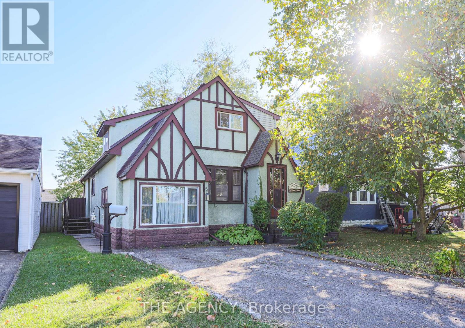 9 Wade St, Welland, ON L3C 5H3