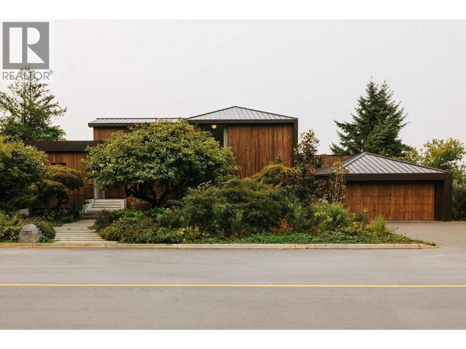 1295 W Keith Rd, North Vancouver, BC V7P 1Y9