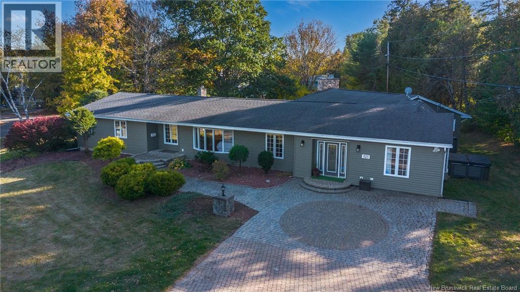 121 Graham Dr, Island View, NB E3E 1A2