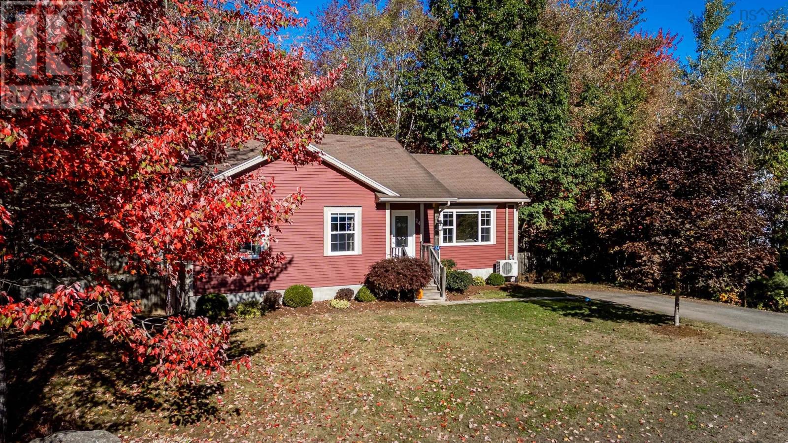 24 Gravenstein Dr, Berwick, NS B0P 1E0