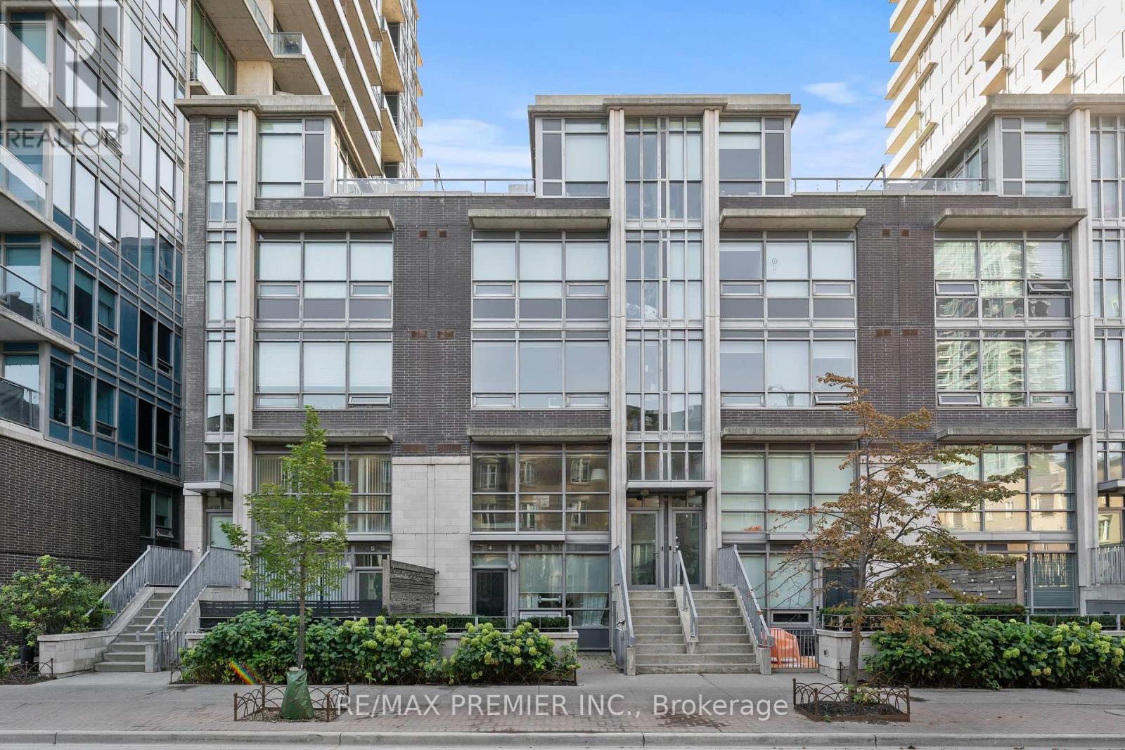 57 E Liberty St, Toronto, ON M6K 3P5