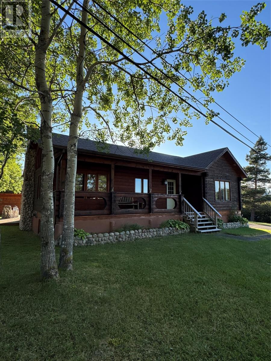 35 Burdens Rd, Eastport, NL A0G 1Z0