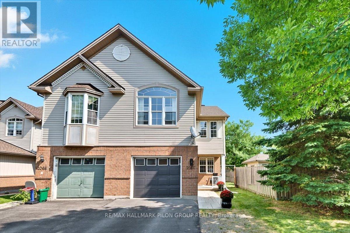 2064 Breezewood St, Ottawa, ON K4A 4R9
