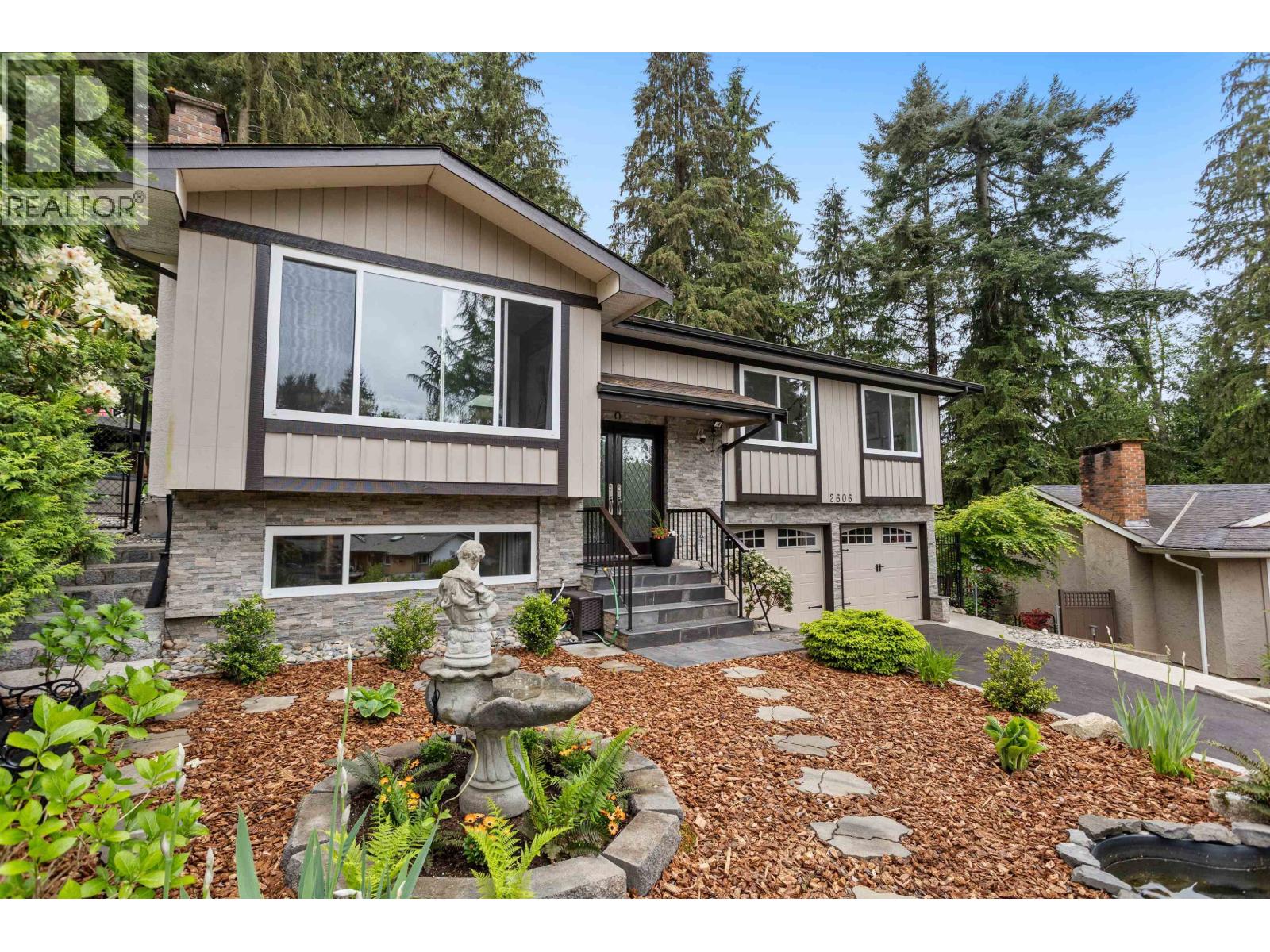 2606 Hawser Ave, Coquitlam, BC V3C 4E1