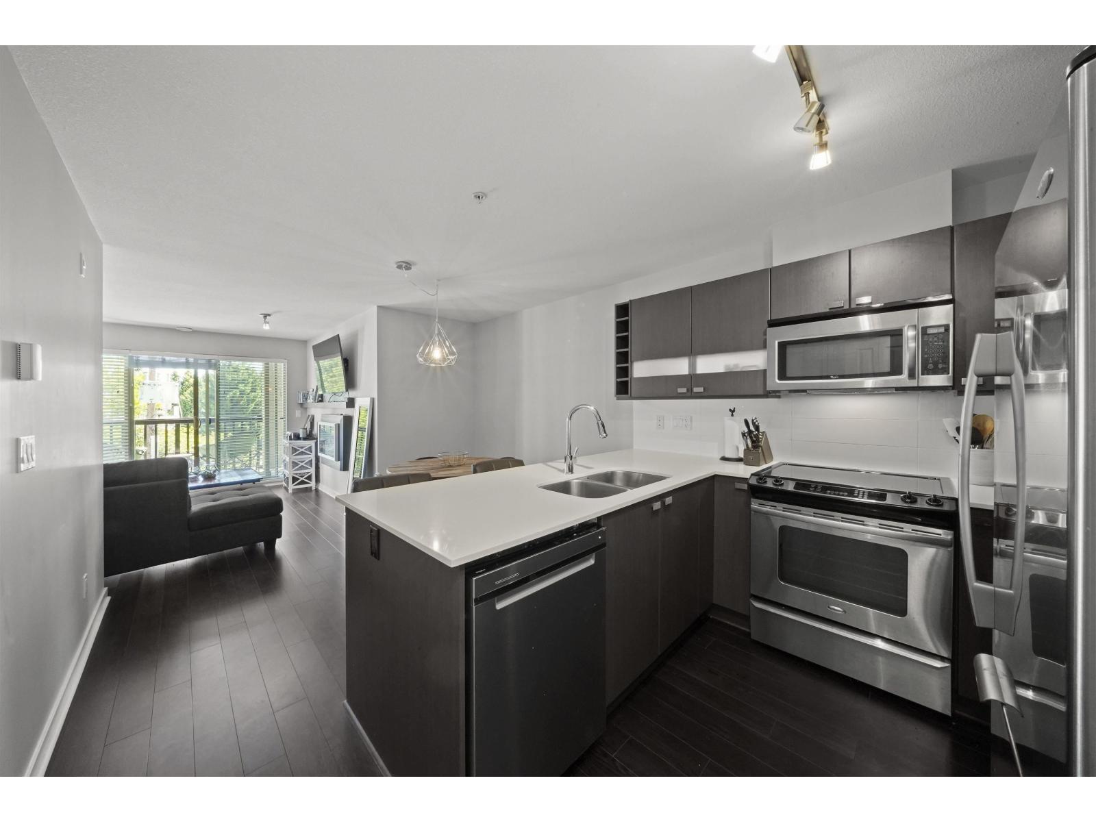 21009 56 Avenue Unit 305, Langley, BC V3A 0C9