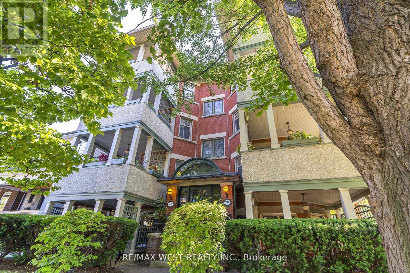 9 Humewood Dr #a, Toronto Humewood-cedarvale, ON M6C 1C9