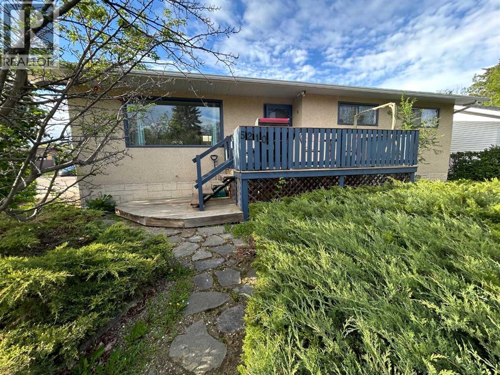 5210 Waghorn, Blackfalds, AB T0M 0J0