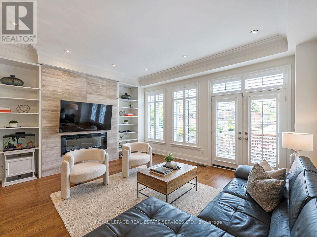 22 Portland St, Toronto, ON M8Y 1A5
