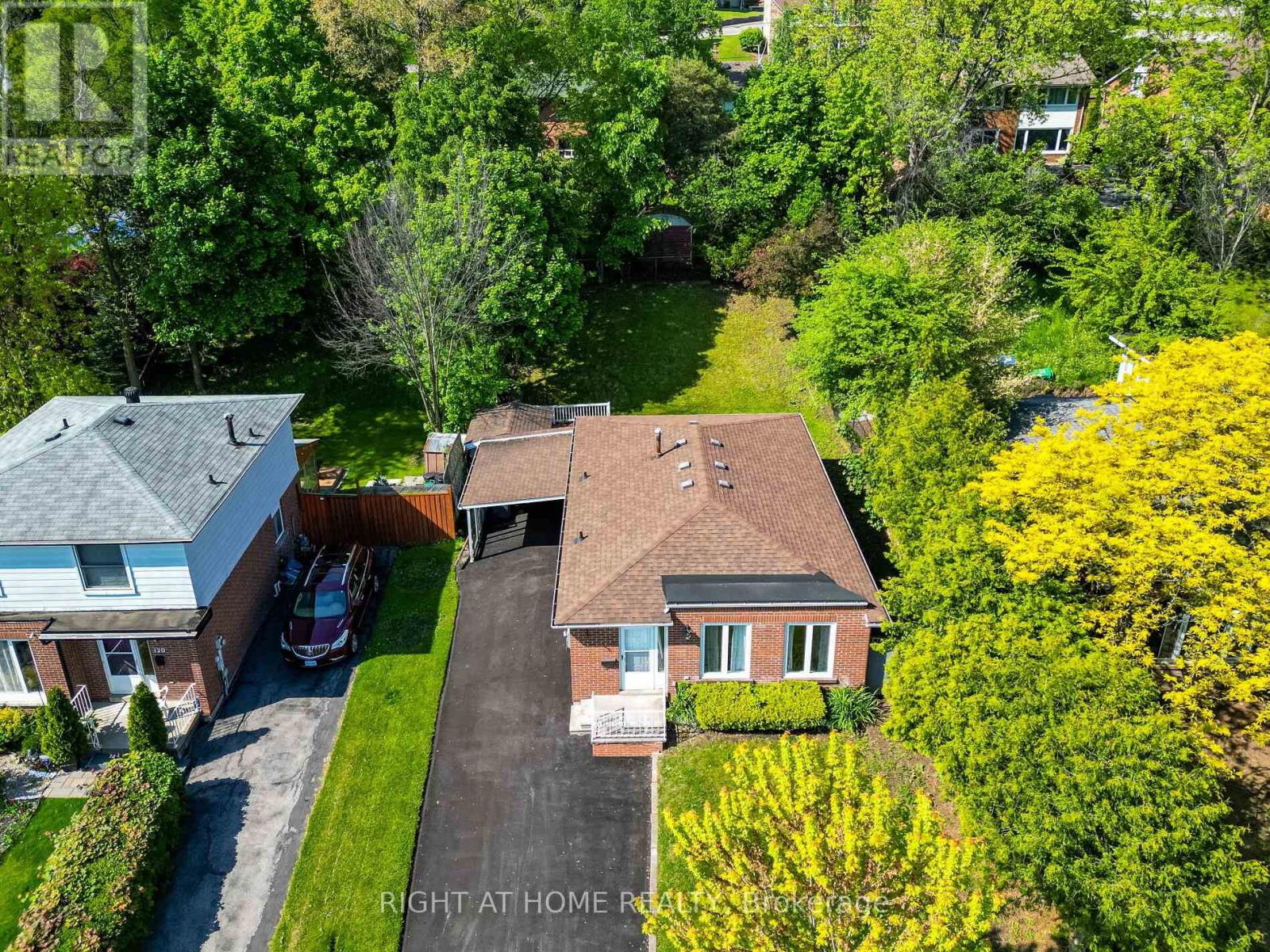118 Bonham Blvd, Mississauga, ON L5M 1C7