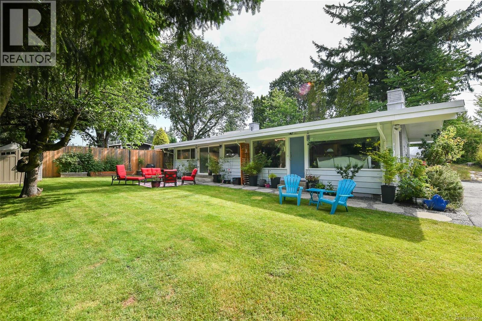4740 Island Hwy N, Courtenay, BC V9N 5Y7