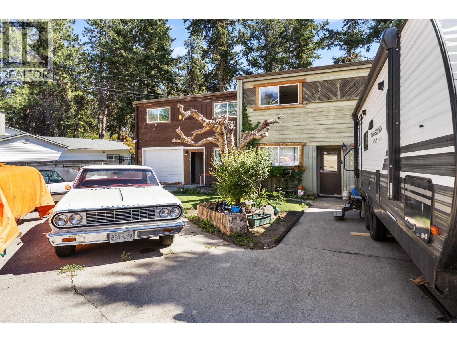 33763378 Mcmillan Rd, West Kelowna, BC V4T 1H1