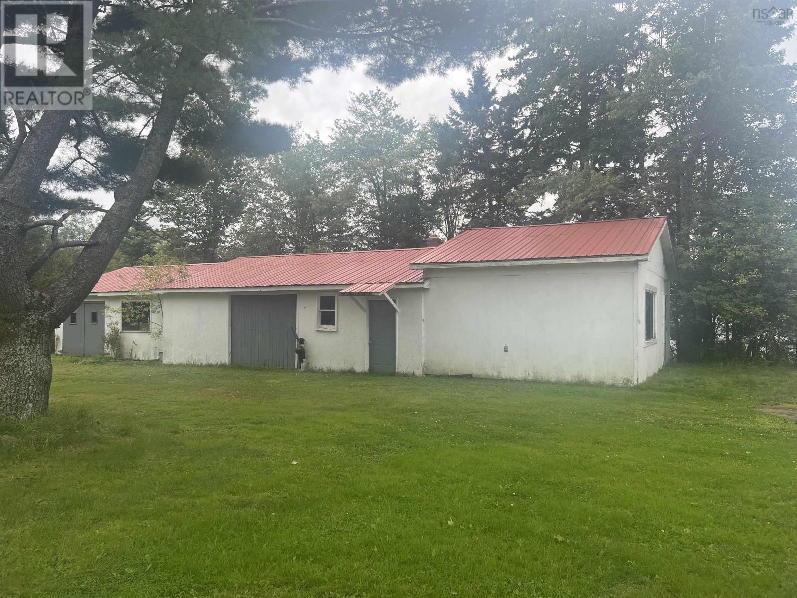 664 Pictou Rd, Valley, NS B6L 2P4