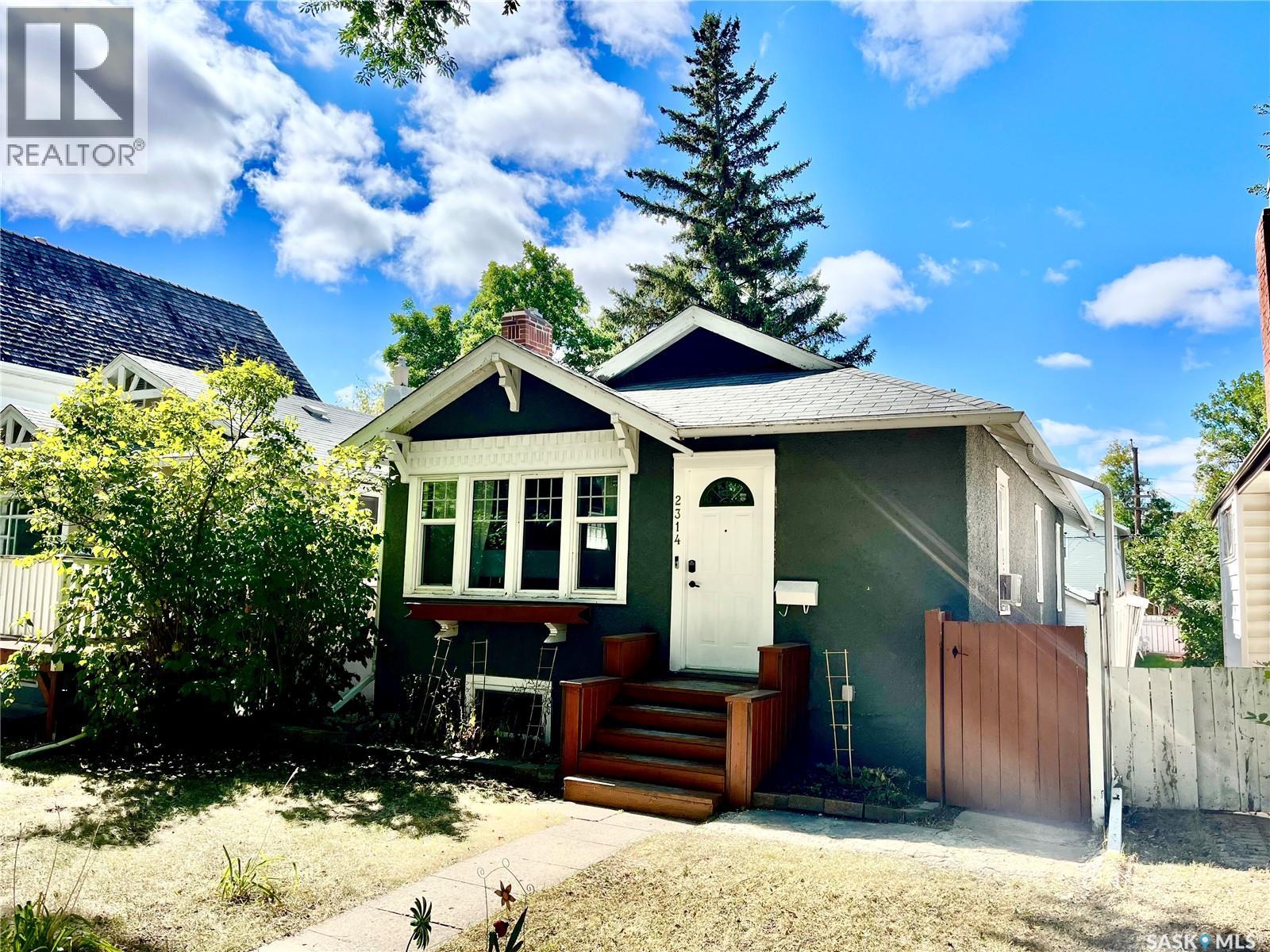 2314 Elphinstone St, Regina, SK S4T 3P1