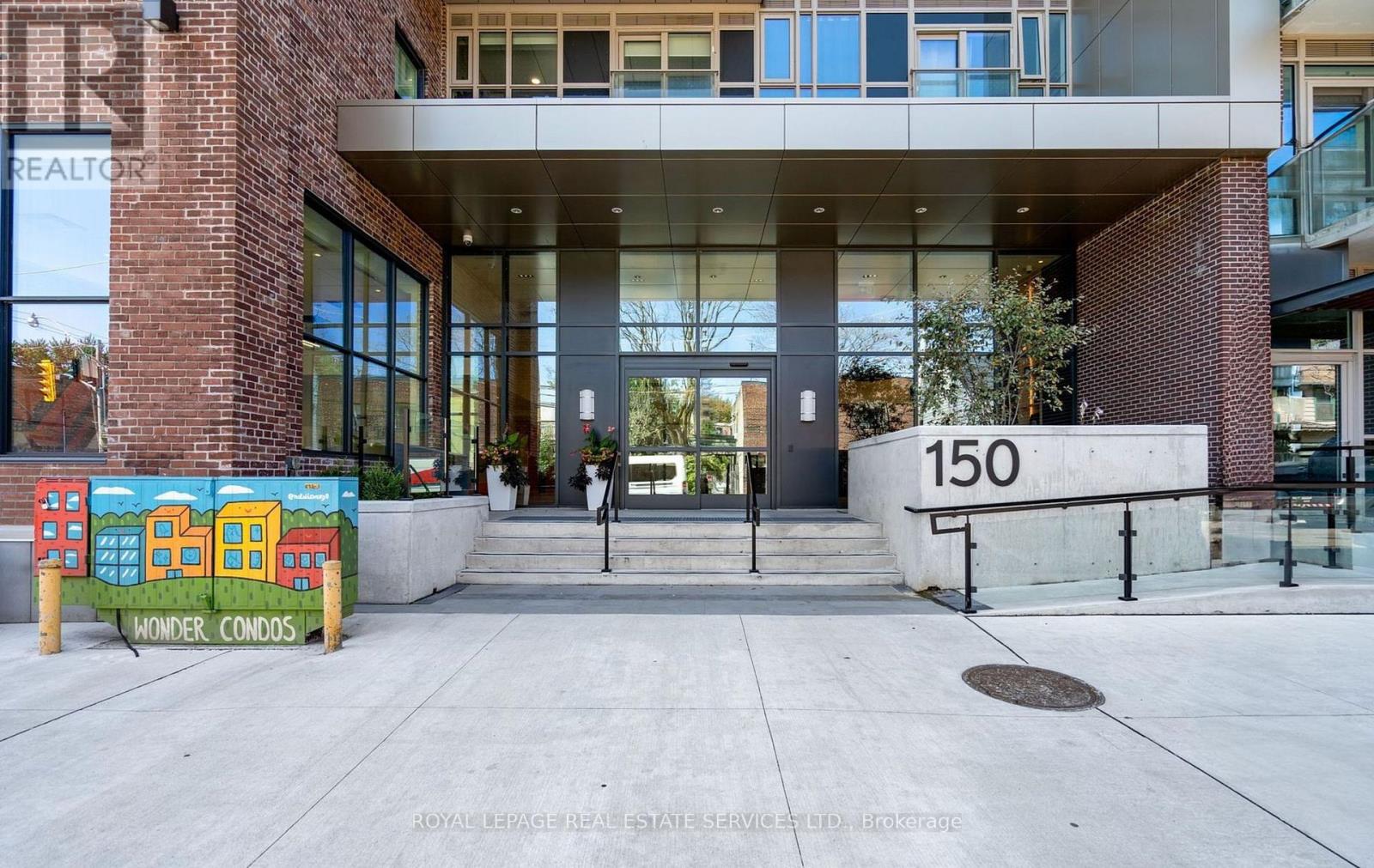 601 150 Logan Ave, Toronto, ON M4M 0E4