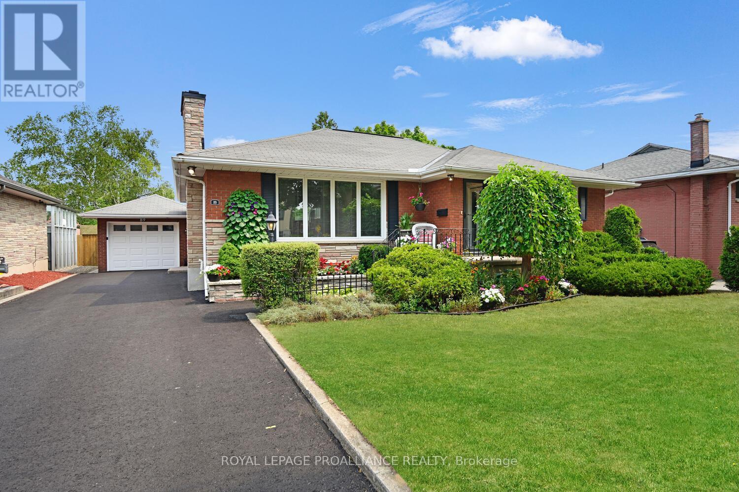 89 Stewart Blvd, Brockville, ON K6V 4W2