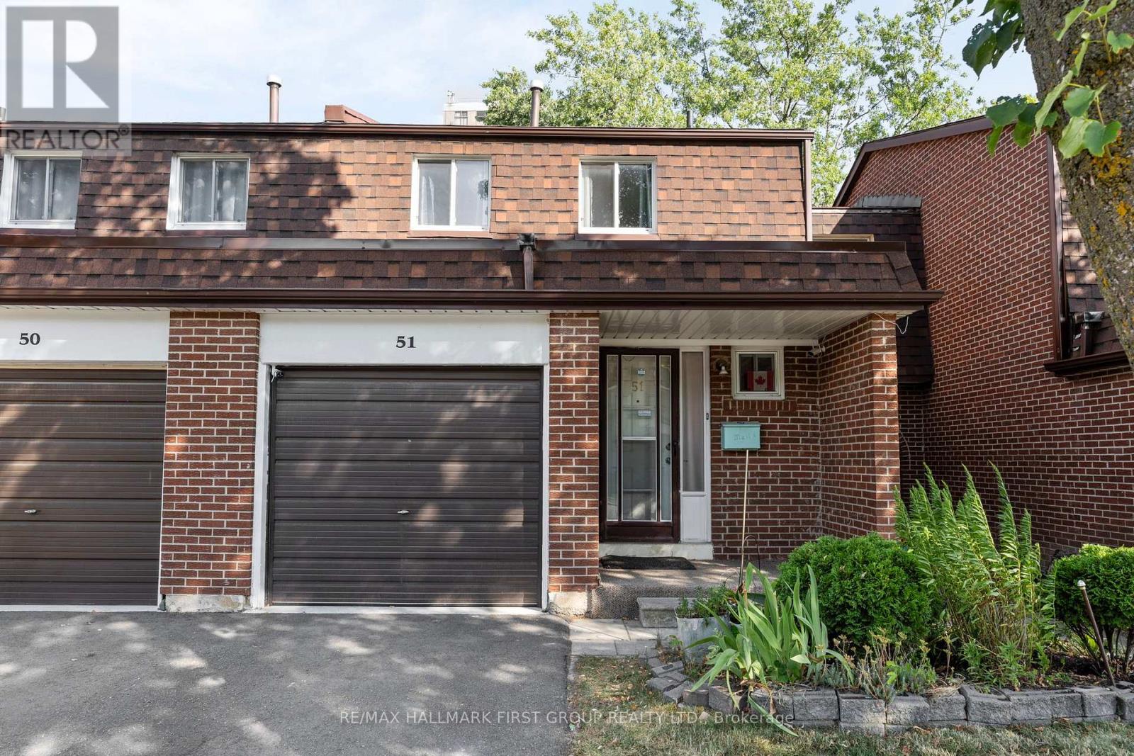 51 3025 Cedarglen Gate, Mississauga, ON L5C 2V7