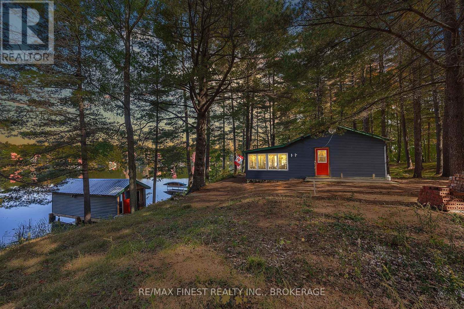 293 Gold Dust Ln, South Frontenac, ON K0H 1W0