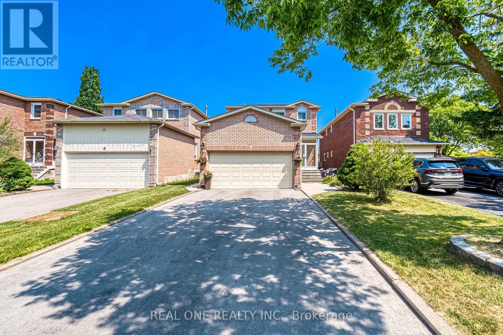 10 Squire Dr, Richmond Hill Devonsleigh, ON L4S 1C4