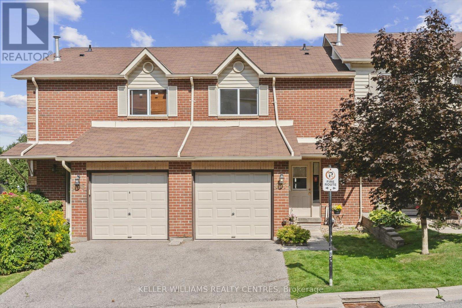 597 Gibney Cres, Newmarket, ON L3X 1Y3