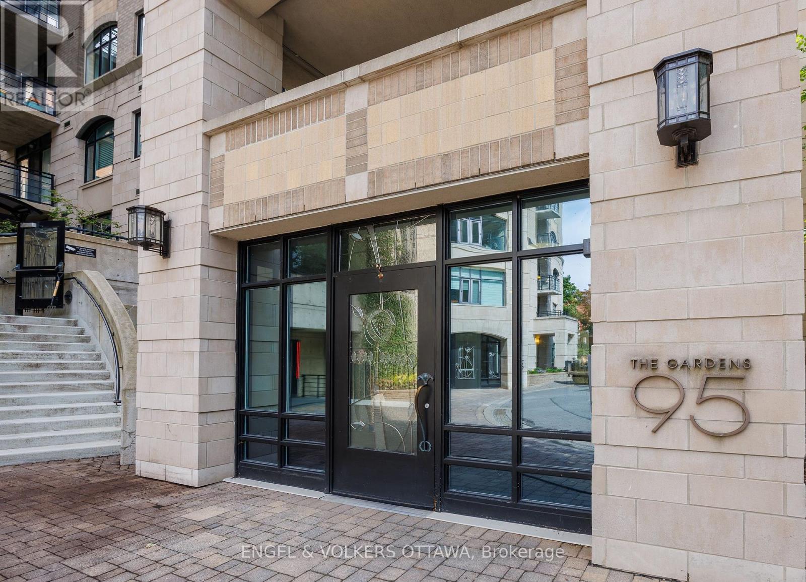 505 95 Bronson Ave, Ottawa, ON K1R 1E2