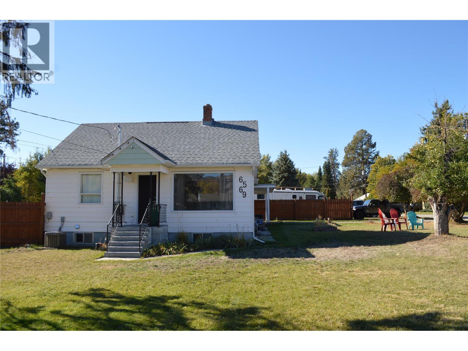 6569 19 Street, Grand Forks, BC V0H 1H0