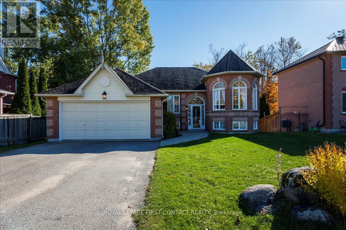 701 Happy Vale Dr E, Innisfil, ON L9S 2E6