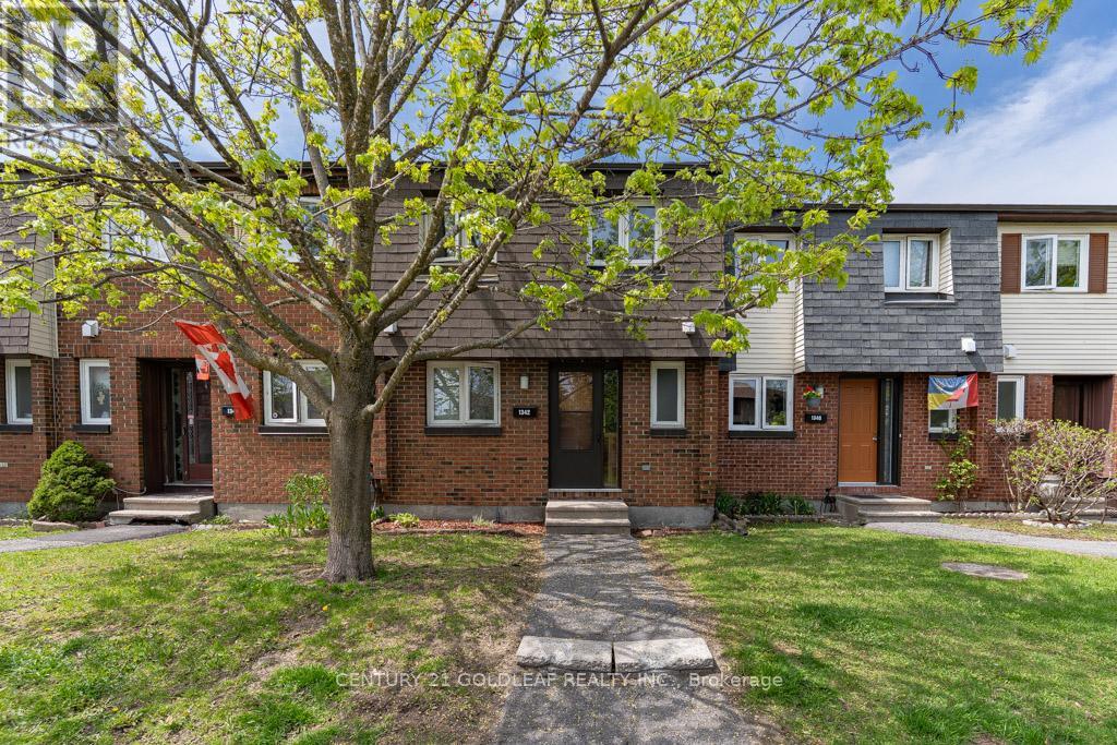 1342 Cedarcroft Cres, Ottawa, ON K1B 5C8
